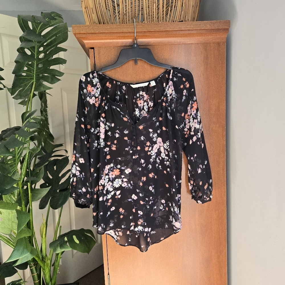 LC Lauren Conrad Black Floral 3/4 Sleeve Blouse